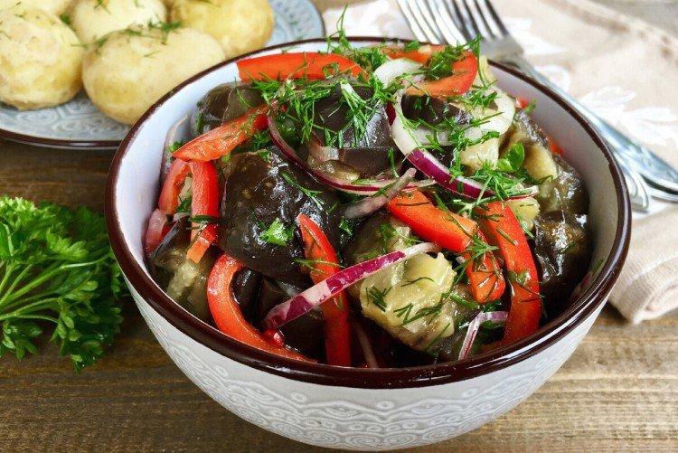 Aubergine à la coréenne avec tomates