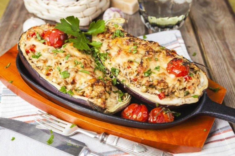 Aubergine aux tomates et viande hachée