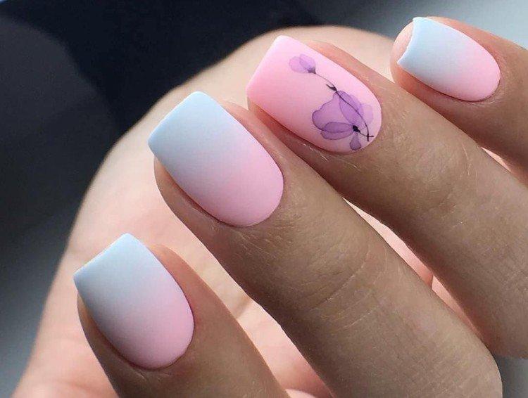 Manucure mate pour ongles courts