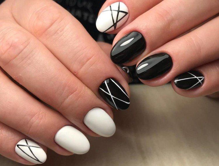 Manucure noir et blanc pour ongles courts