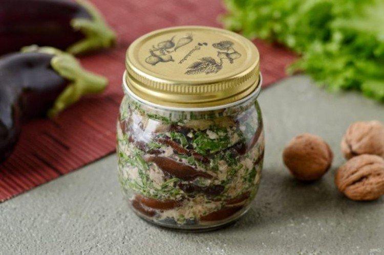 Aubergine pour l'hiver aux noix