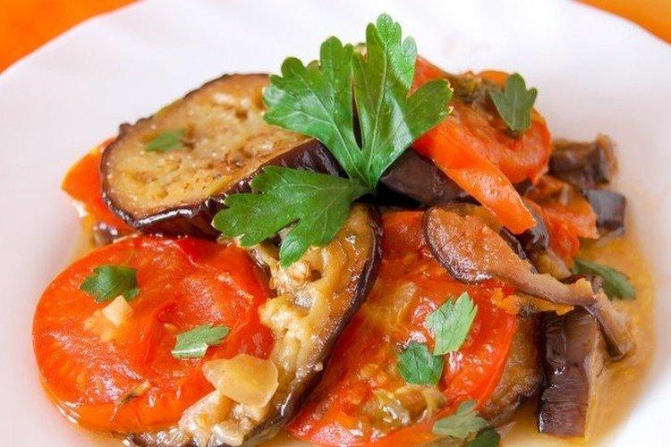 Sauté de légumes aux tomates