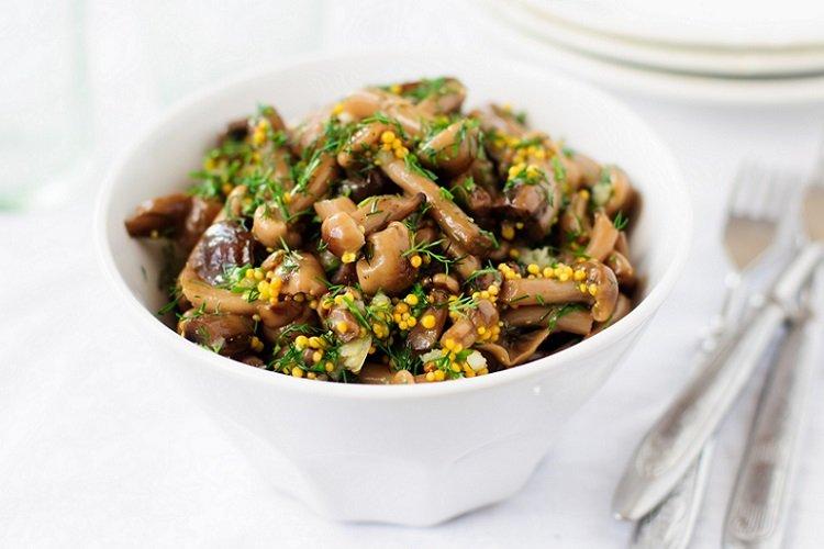 Champignons marinés au miel et moutarde