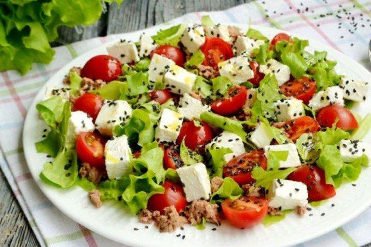 Salade de thon, tomates et fetaxa