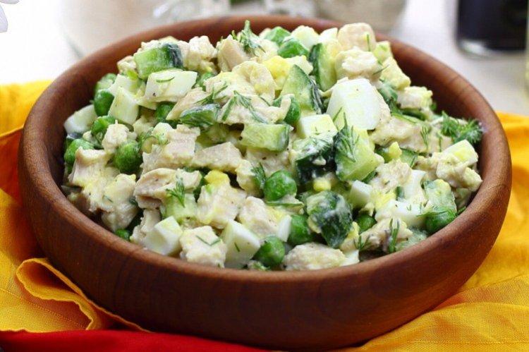 Salade de concombres, oeufs et fetaxa