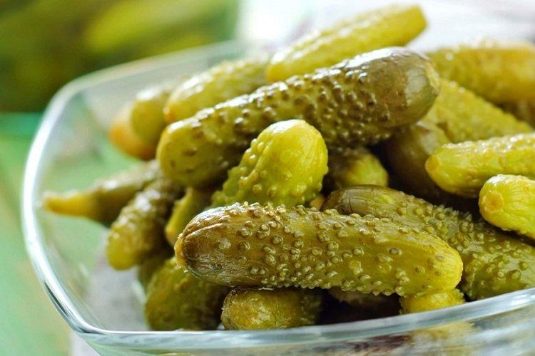 Concombres marinés au jus de citron