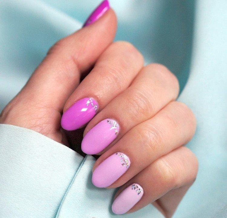 Manucure multicolore monochrome