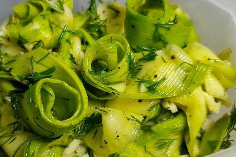 Salade de courgettes marinées au jus de citron