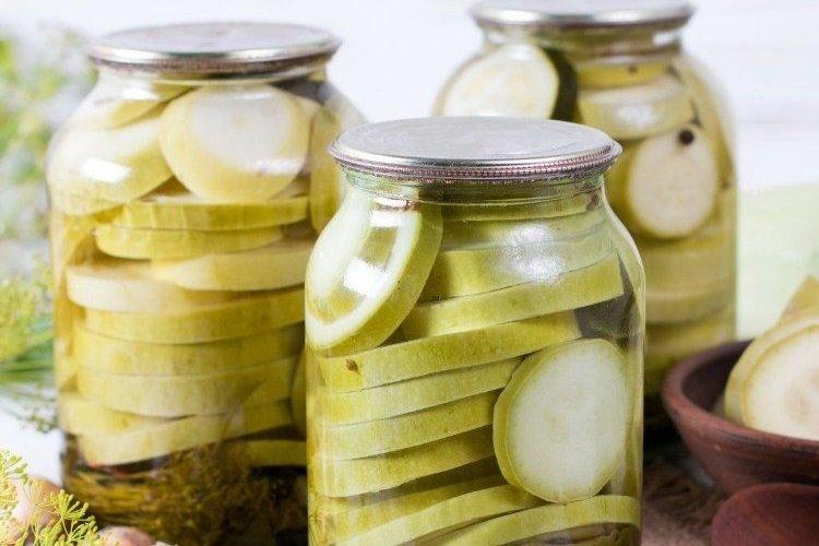 Courgettes bulgares marinées