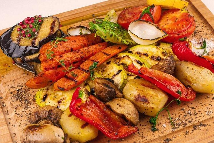 Légumes grillés à l'huile et aux épices