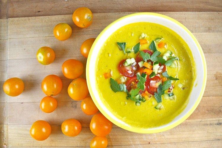 Gaspacho jaune aux amandes