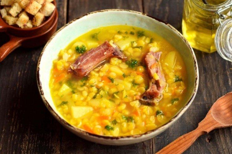 Soupe aux pois avec côtes fumées - recettes