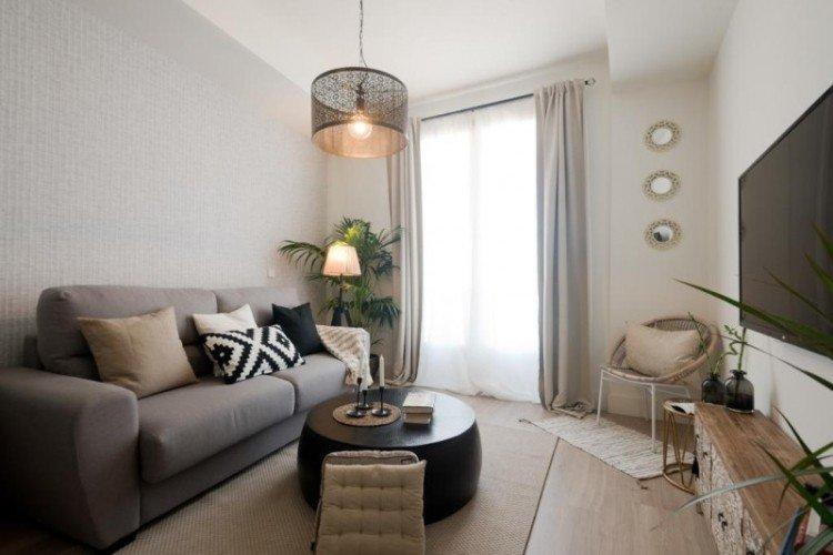 Séjour dans un style moderne 18 m². - photo de décoration d'intérieur