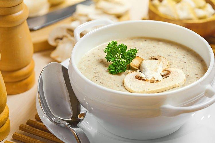 Soupe de champignons aux champignons et haricots - recettes