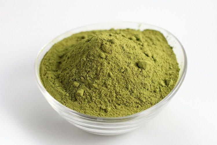 Est-il possible de teindre les cheveux après le henné