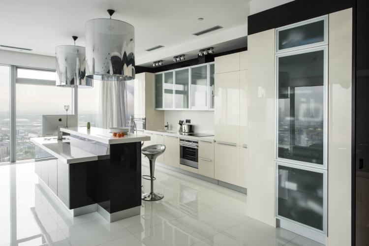 Intérieur d'un appartement dans la tour Petersburg, Moscow-City