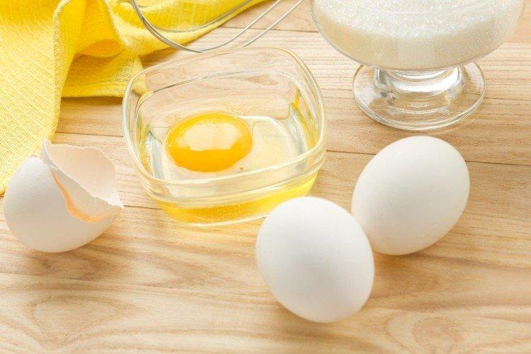 Masque facial au blanc d'œuf - Comment se débarrasser des points noirs sur le visage