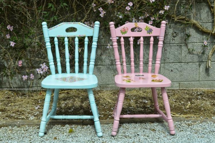 Vieilles chaises - décor, comment mettre à jour (photo)