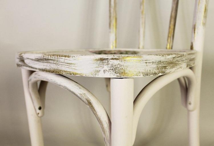 Vieilles chaises - décor, comment mettre à jour (photo)