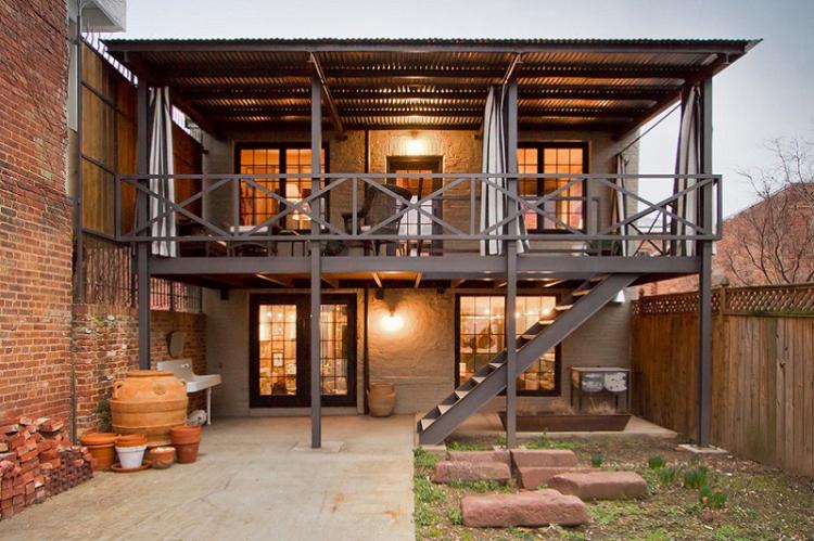 Comment décorer le porche d'une maison privée - Porche en métal