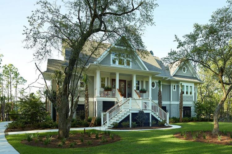 Comment décorer le porche d'une maison privée - Porche avec une approche des deux côtés