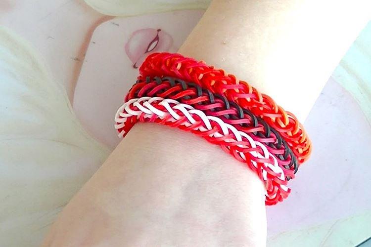 Comment tisser un bracelet à partir d'élastiques Tresse française