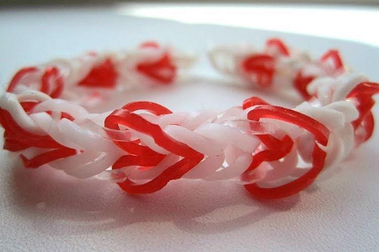 Comment tisser un bracelet à partir d'élastiques Coeurs