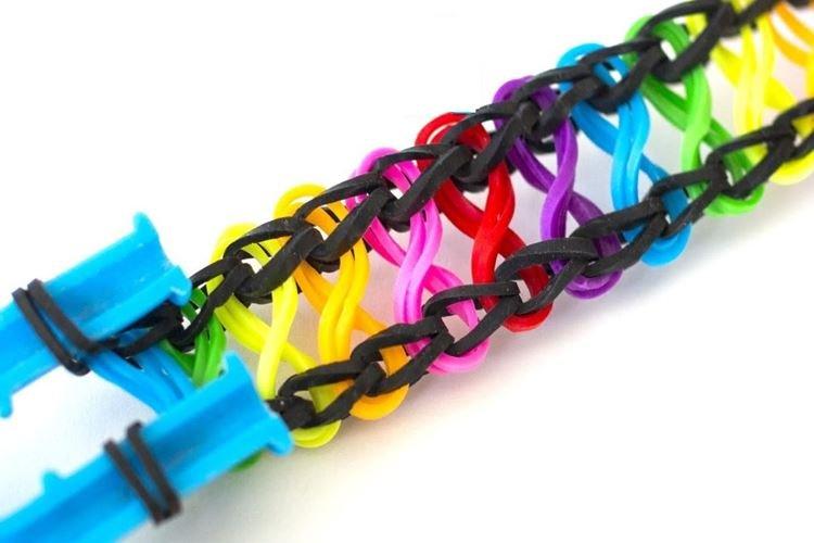 Comment tisser un bracelet double infini