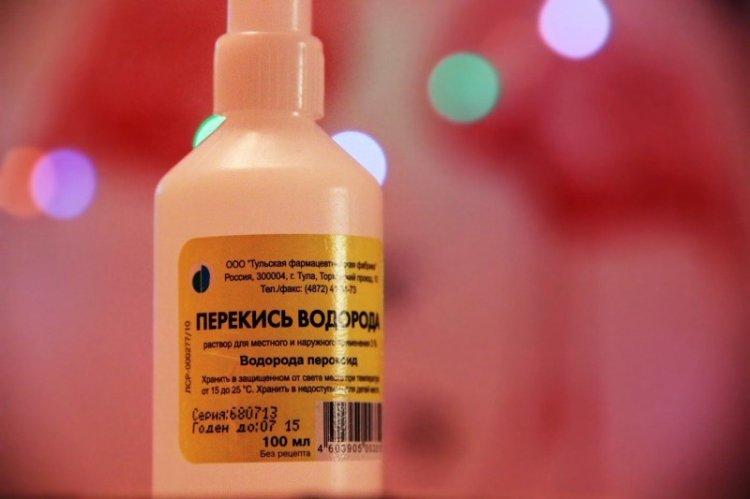 Comment nettoyer un fer à repasser des brûlures de peroxyde à la maison