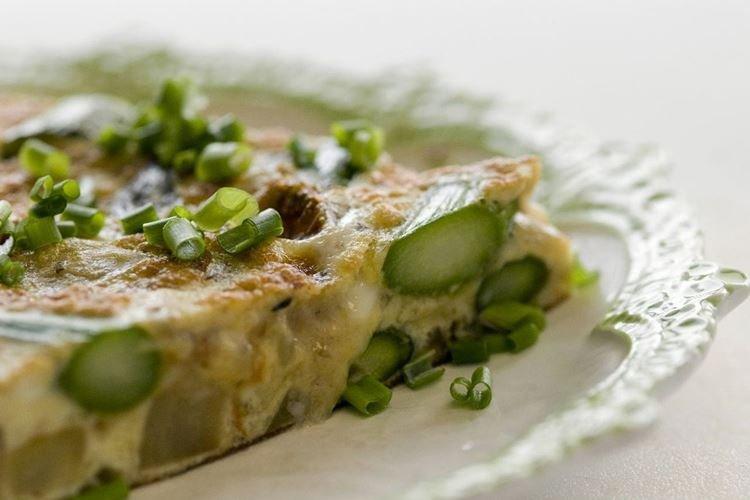 Omelette à l'ail - Comment faire cuire des flèches à l'ail rapidement et délicieusement