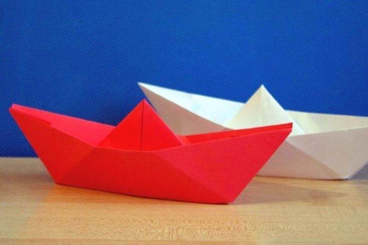 Bateau en papier classique bricolage