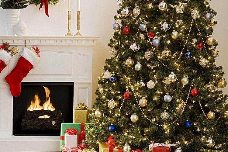 Comment décorer un sapin de Noël pour le Nouvel An 2021 - photos et idées