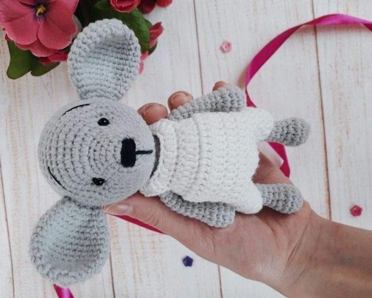Rat-amigurumi du Nouvel An - Comment décorer un appartement pour le Nouvel An 2020