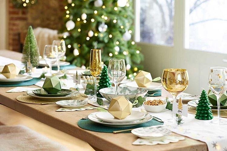 Comment décorer une table pour le Nouvel An 2021 - photos et idées