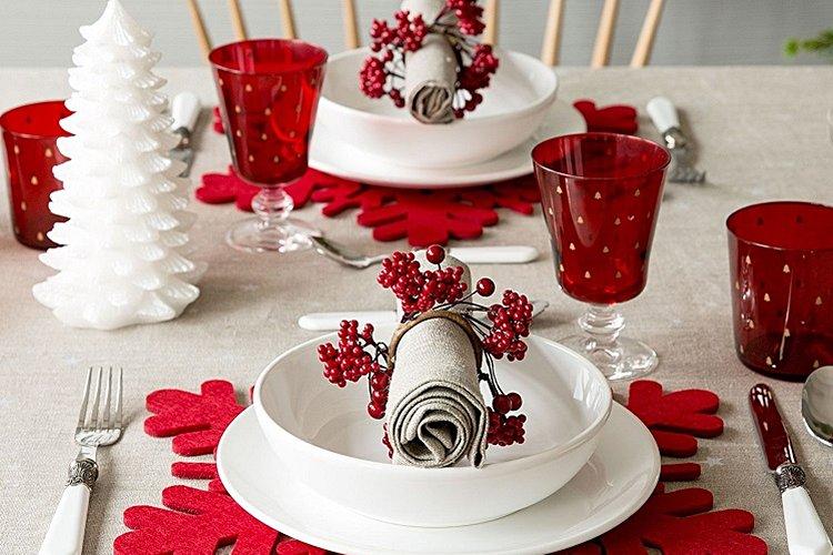 Comment décorer une table pour le Nouvel An 2021 - photos et idées