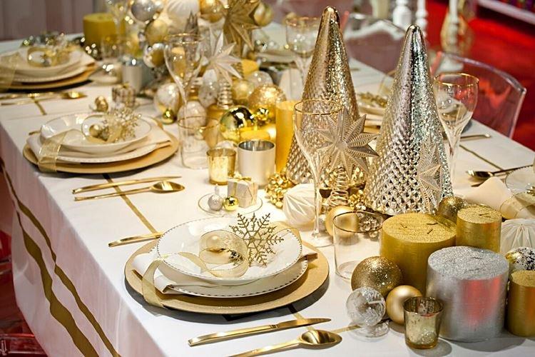 Comment décorer une table pour le Nouvel An 2021 - photos et idées