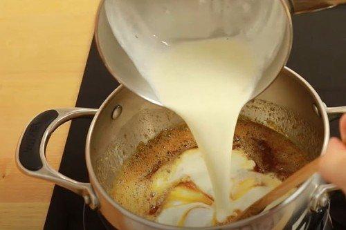 Gâteau au miel et au caramel - recette étape par étape