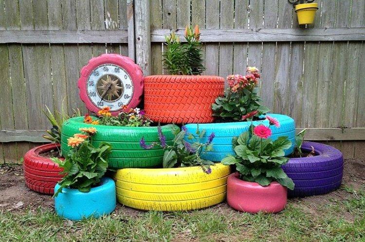 Parterres de fleurs de pneus de bricolage