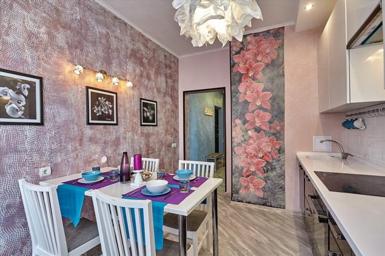 Comment combiner des textures dans la cuisine - Combiner du papier peint dans la cuisine