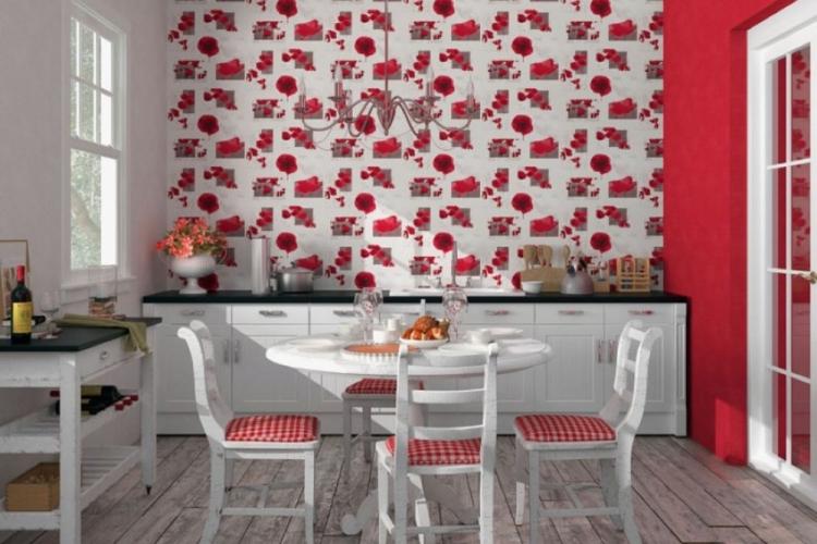 Combiner du papier peint dans une petite cuisine