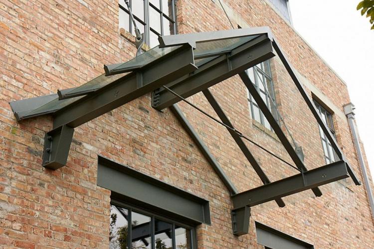 Visière à faire soi-même au-dessus du porche - idées de photos