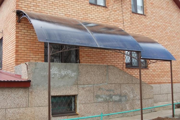 Visière à faire soi-même au-dessus du porche - idées de photos