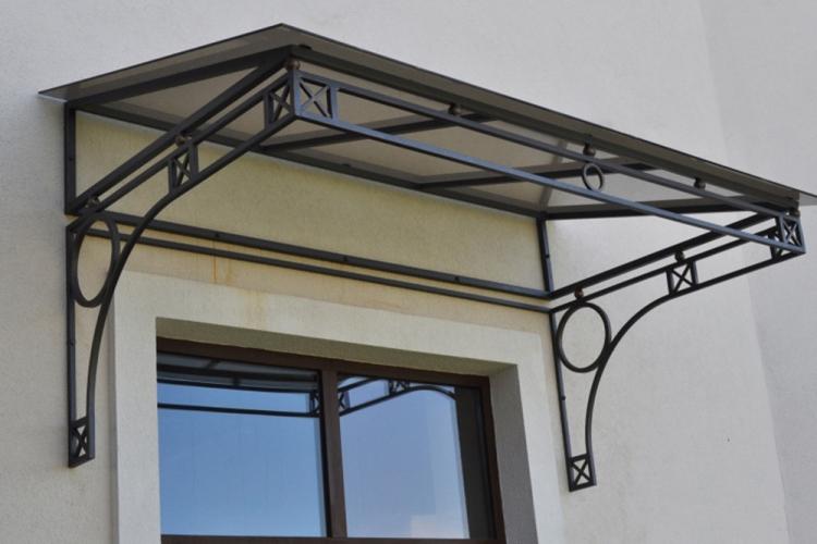 Visière à faire soi-même au-dessus du porche - idées de photos