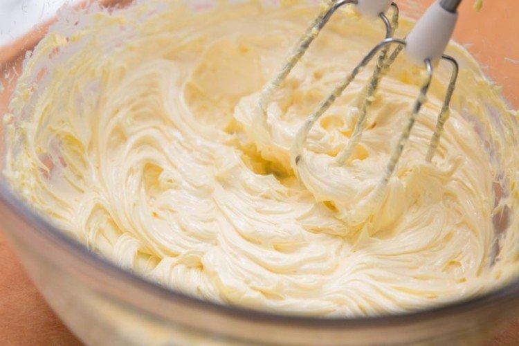Crème gommeuse crémeuse pour gâteau aux biscuits - recettes