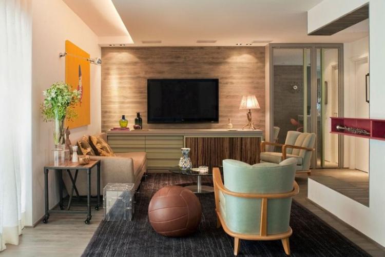 Stratifié sur le mur du salon - photo