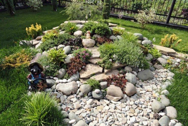 Toboggans alpins - Aménagement paysager de la zone suburbaine photo