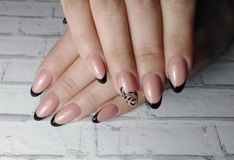 Manucure d'été sombre 2020