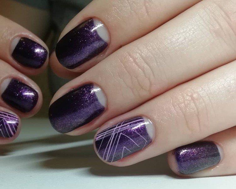 Manucure lunaire 2021