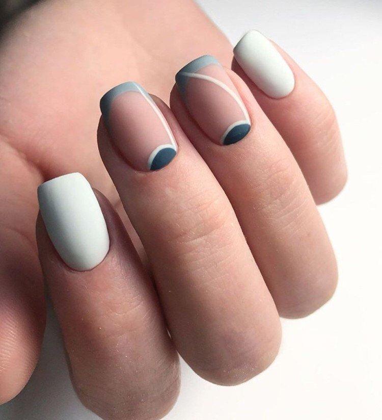 Manucure lunaire 2021