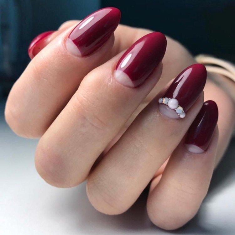 Manucure lunaire 2021